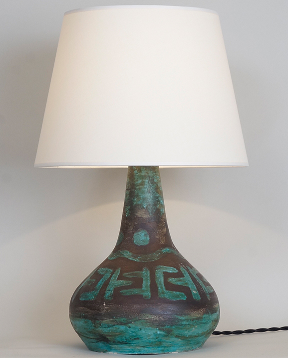 L 636 – Lampe verte   Haut : 40 cm / 15,6 in.