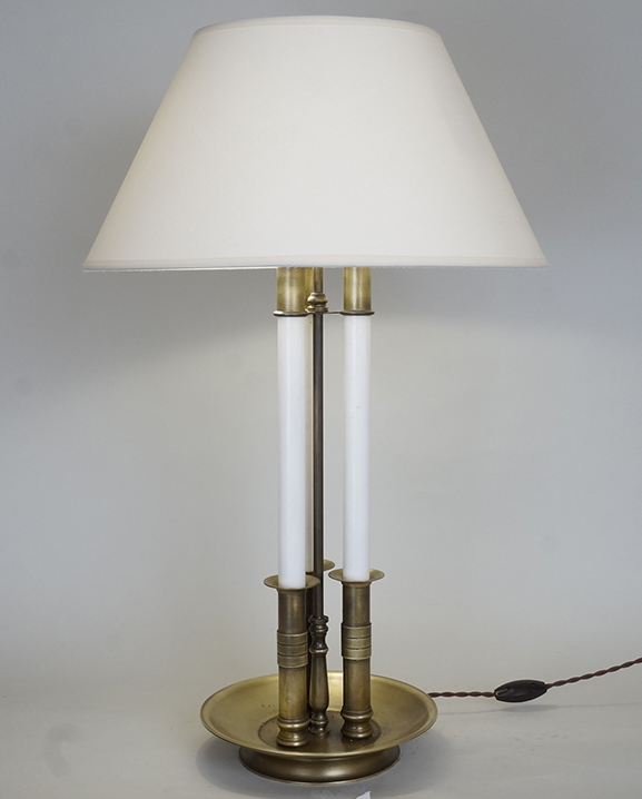 L 694- Lampe bouillotte en laiton  Haut : 66 cm / 26 in