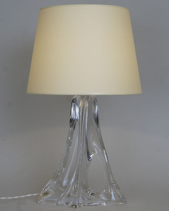 L 389- Lampe en cristal.    Haut : 44  cm / 17,3 in