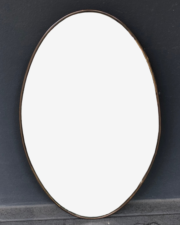 M 460 – Miroir en laiton 20ème  H: 62 cm L: 39 cm