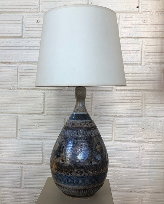 L 826 – Lampe  Keraluc   Haut : 55 cm /  21,5 in