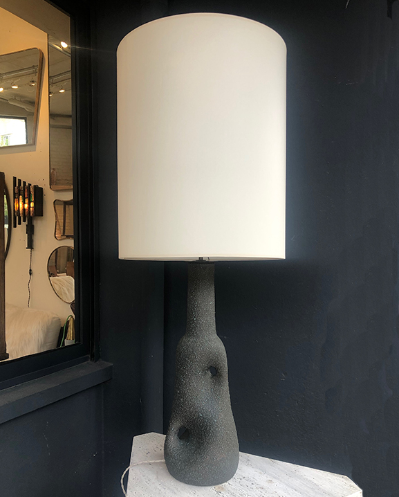 L 831 – Lampe  en ceramique Accolay    Haut : 127 cm /   49,2 in