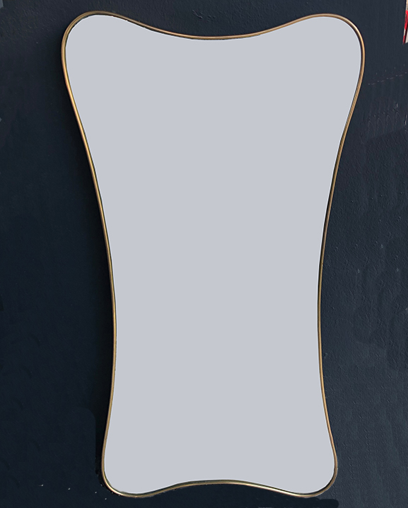 M 491 – Miroir en laiton 20ème  H: 123 cm L: 63 cm