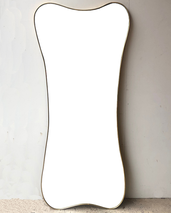 M 500 – Miroir en laiton 20ème  H: 182 cm L: 79 cm