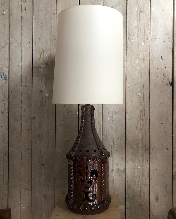 L 837 – Grande Lampe  en céramique    Haut : 135 cm